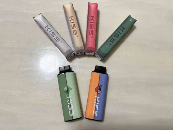 抛棄6500 KIS5鎧斯拋棄式6500口✨口味變化多達180種(限量販售)✨特點 雙吸抛棄式 台灣首創 💖因爲銷量好 經常性缺貨